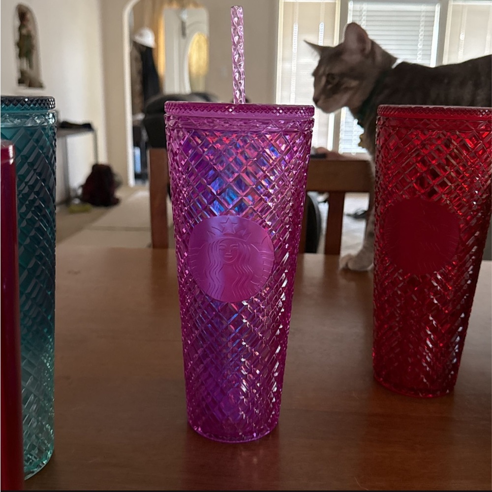 New Starbucks holiday edition